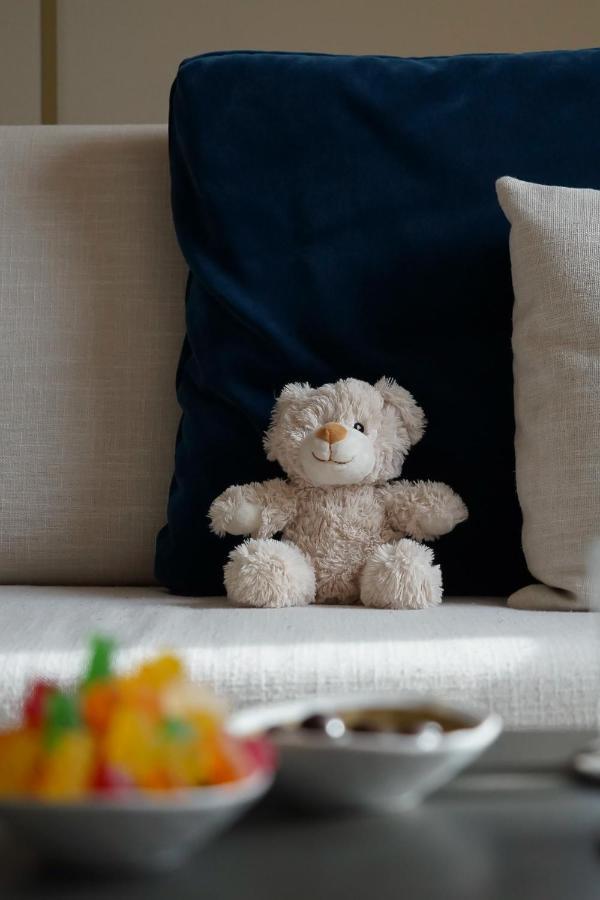 The One Barcelona Gl Hotel Exterior photo A teddy bear