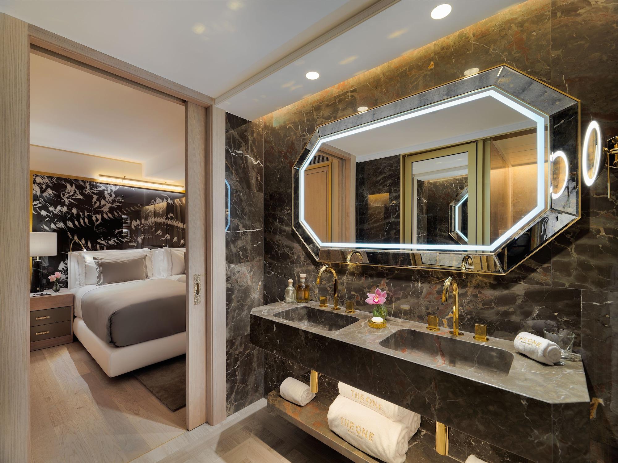 The One Barcelona Gl Hotel Exterior photo Bathroom