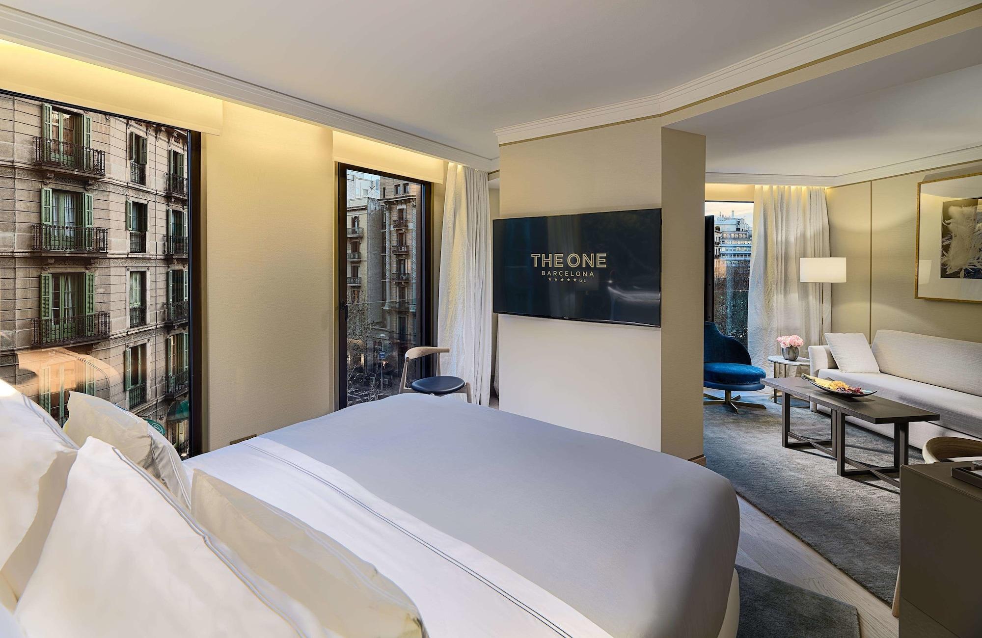 The One Barcelona Gl Hotel Exterior photo The One Boutique Suite