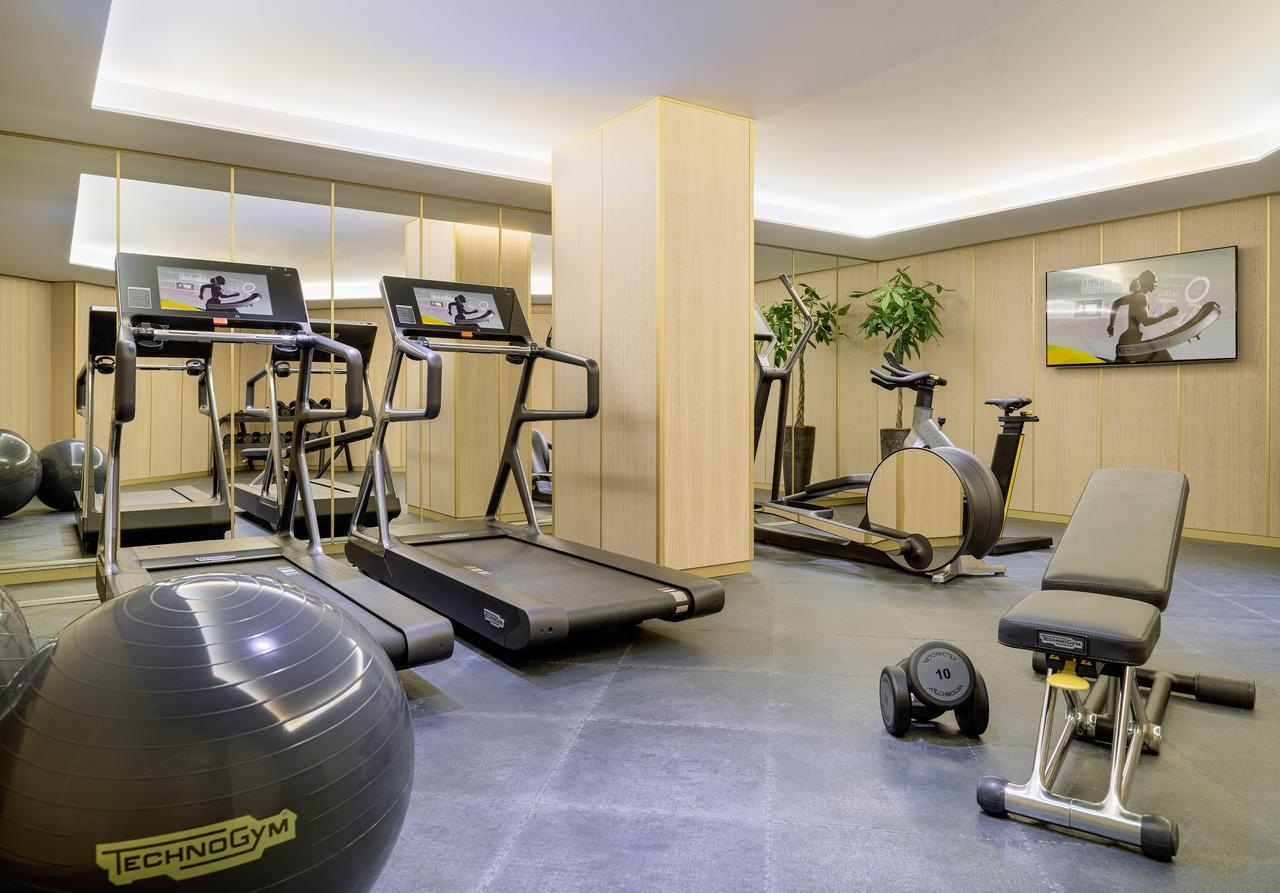 The One Barcelona Gl Hotel Exterior photo The gym at the hotel